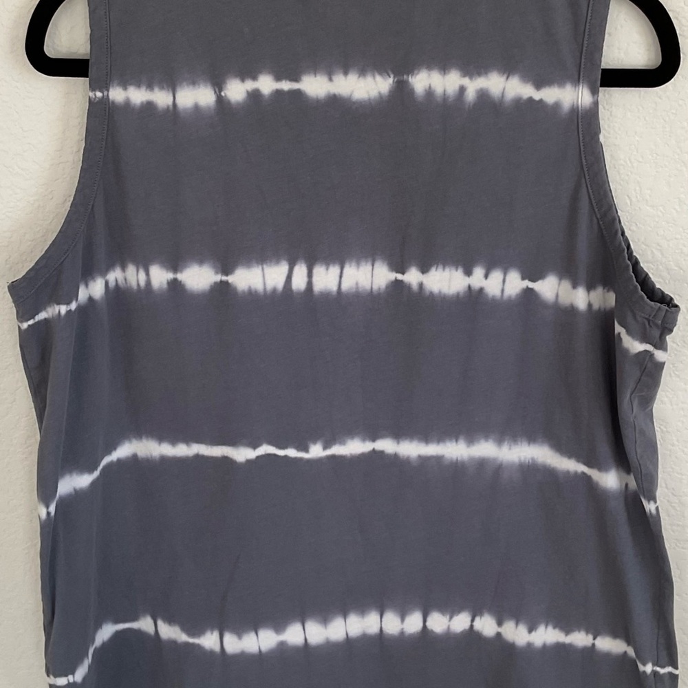 Peloton Tie-Dye Studio Side Slit Muscle Tank in Grey with a Rose Graphic - Picture 10 of 13